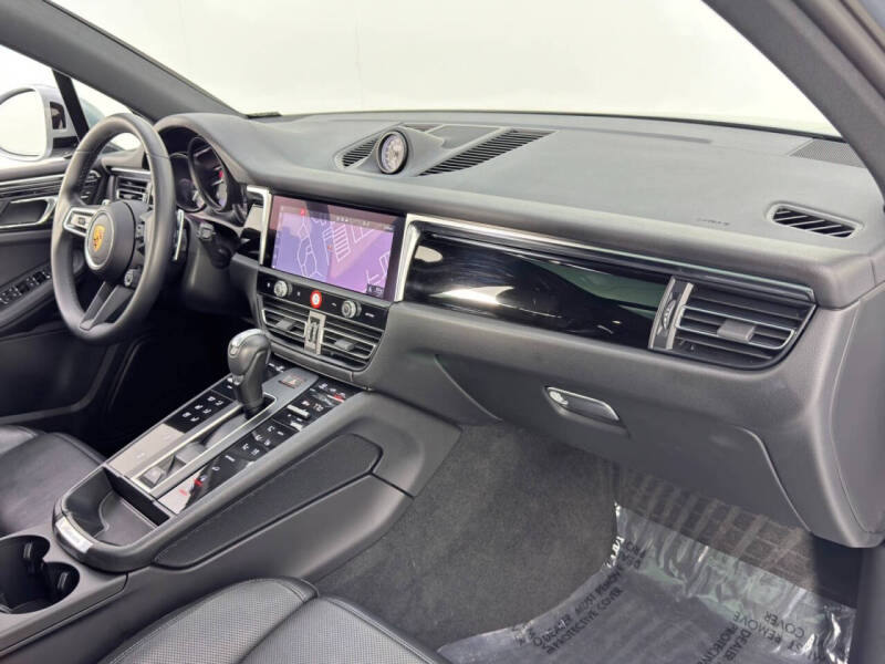 2023 Porsche Macan