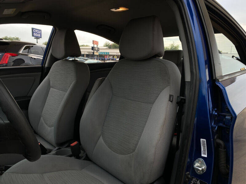 2016 Hyundai Accent SE