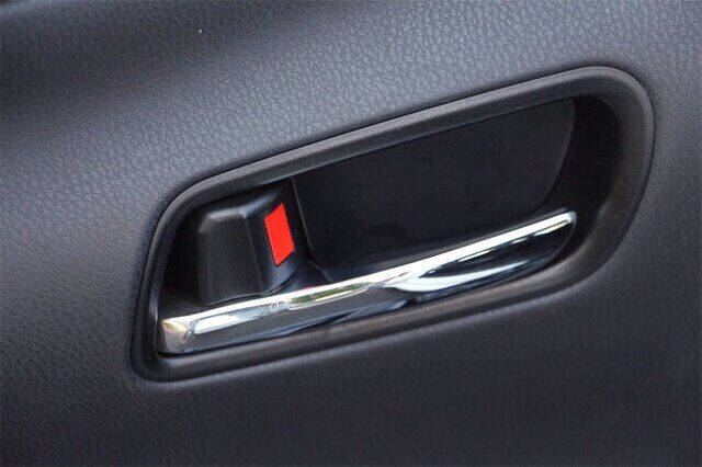 2019 Toyota Prius LE