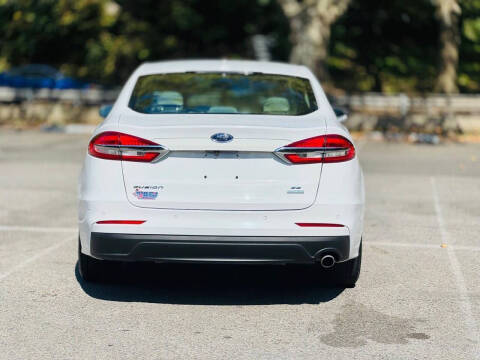 2020 Ford Fusion SE