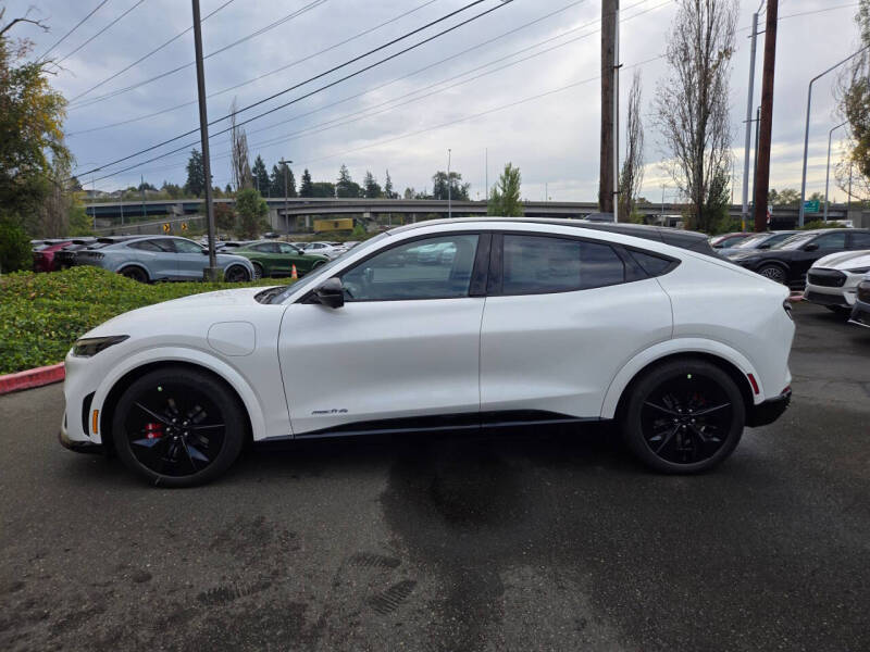2025 Ford Mustang Mach-E GT