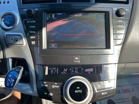 2012 Toyota Prius v Five