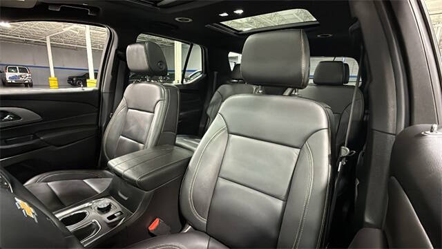 2023 Chevrolet Traverse LT Leather