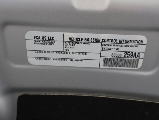 2024 Chrysler Pacifica Touring L
