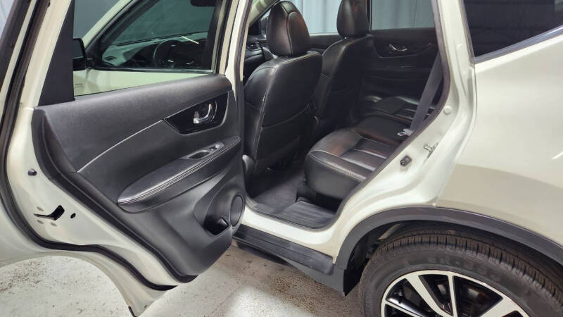 2020 Nissan Rogue SL