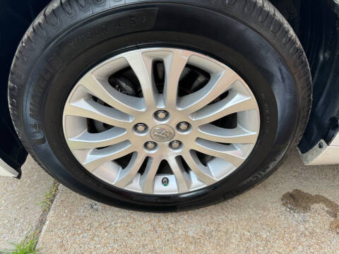 2016 Toyota Sienna XLE 8-Passenger