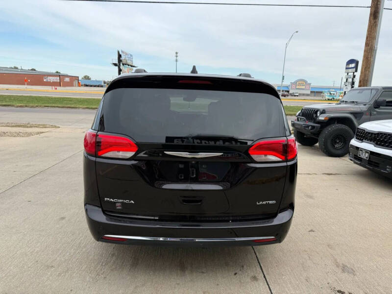 2017 Chrysler Pacifica Limited