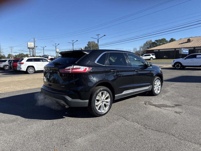 2022 Ford Edge Titanium
