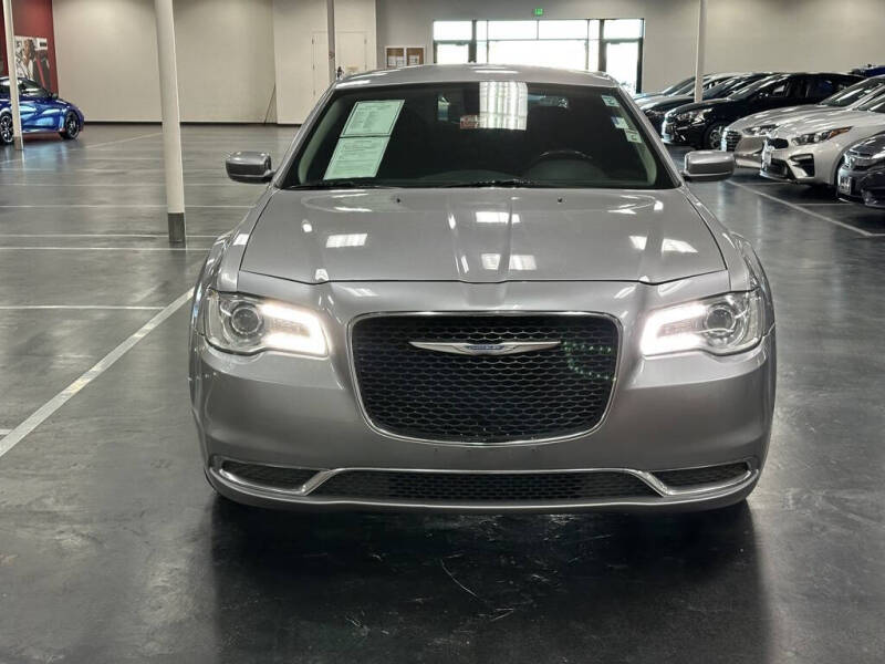 2018 Chrysler 300 Touring