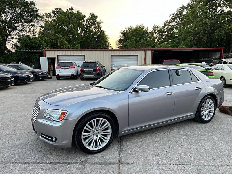 2011 Chrysler 300 C