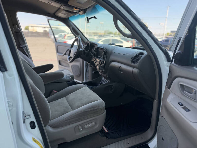 2007 Toyota Sequoia SR5