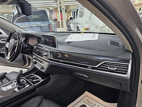 2017 BMW 7 Series 740i