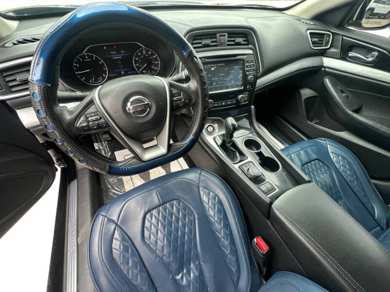 2017 Nissan Maxima