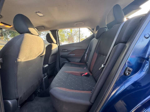 2020 Nissan Kicks SR