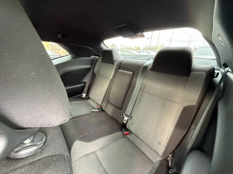 2015 Dodge Challenger SXT