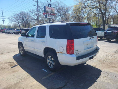 2011 GMC Yukon SLE