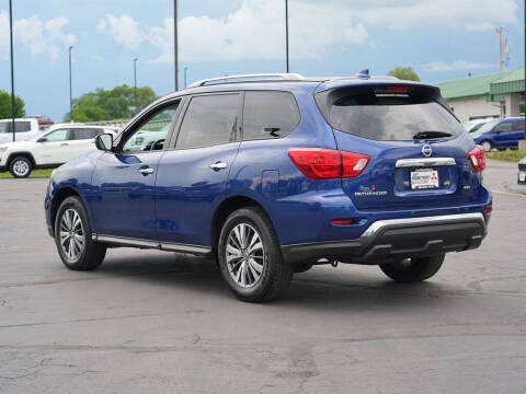 2020 Nissan Pathfinder S