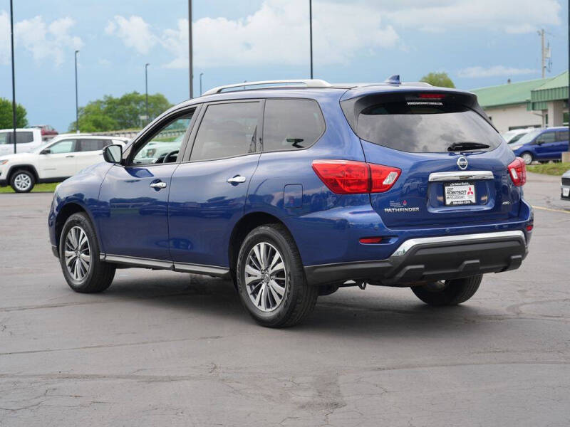 2020 Nissan Pathfinder S
