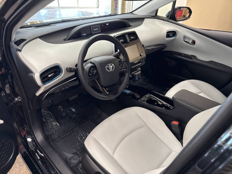 2022 Toyota Prius XLE AWD-e