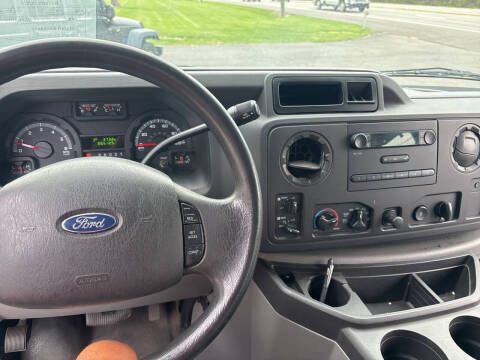 2011 Ford E-Series E-150 XL