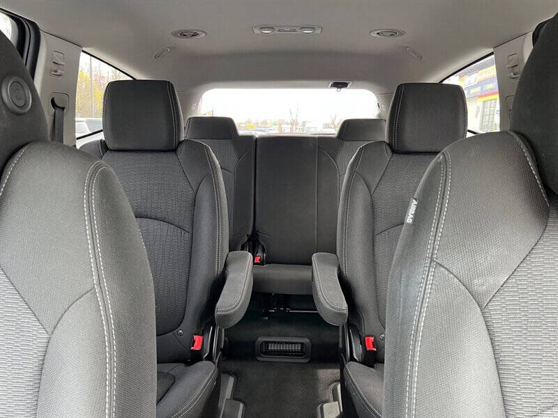 2017 Chevrolet Traverse LT