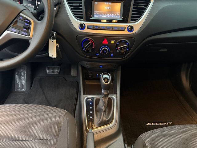 2022 Hyundai Accent SE