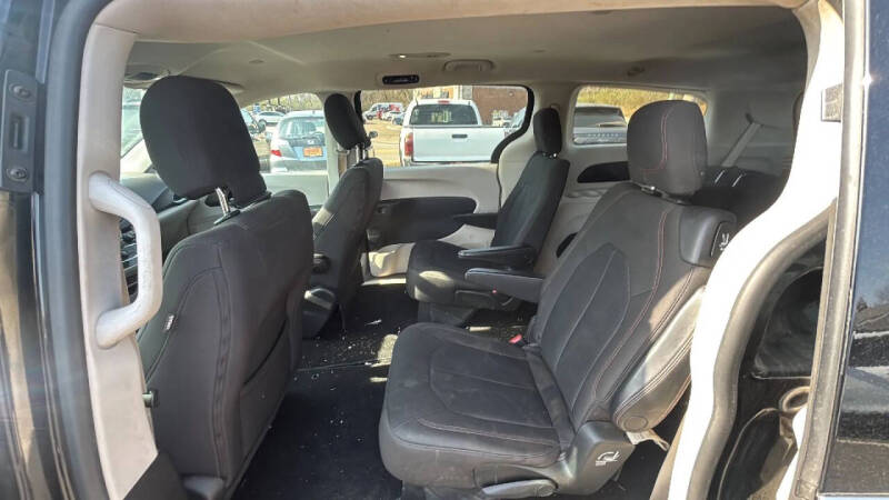 2017 Chrysler Pacifica LX