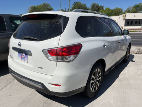 2016 Nissan Pathfinder S