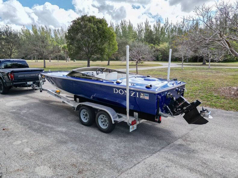 1994 Donzi Marine Classic 22