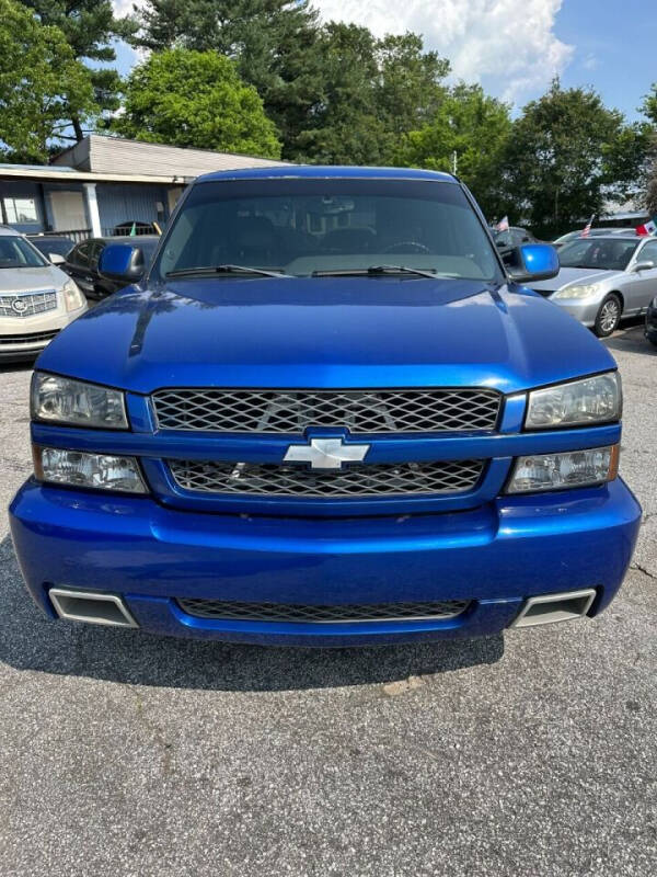 2003 Chevrolet Silverado 1500 SS photo 3