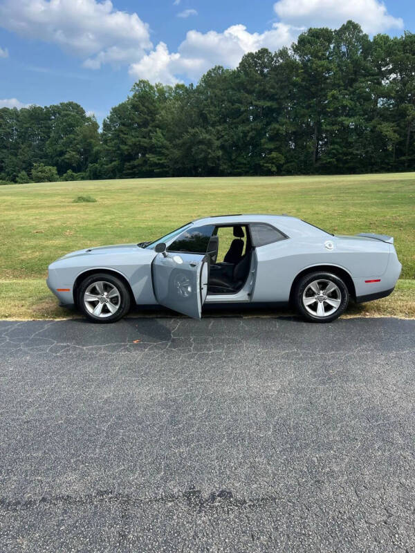 2021 Dodge Challenger SXT