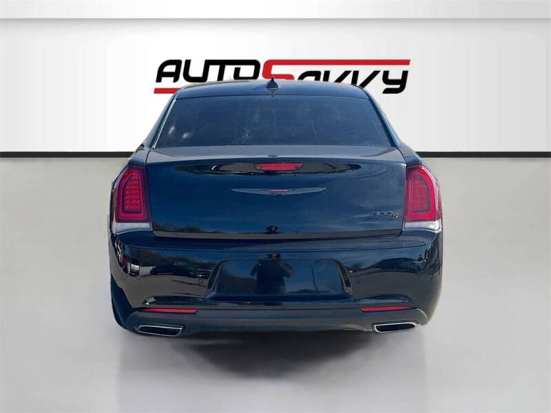 2022 Chrysler 300 S V6