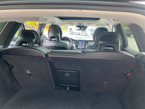 2018 Volvo XC60 T5 Momentum