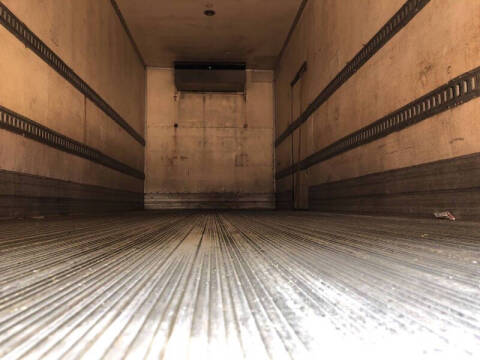 2005 Freightliner M2 106