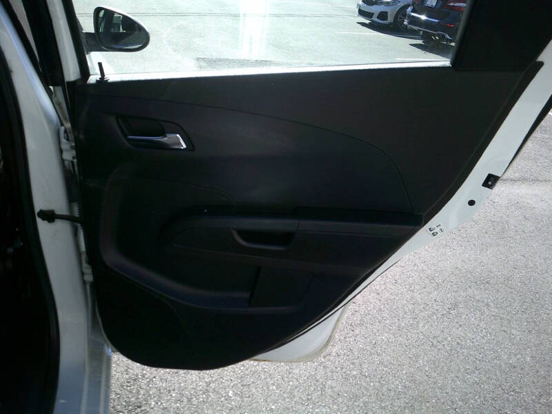 2016 Chevrolet Sonic LT Auto