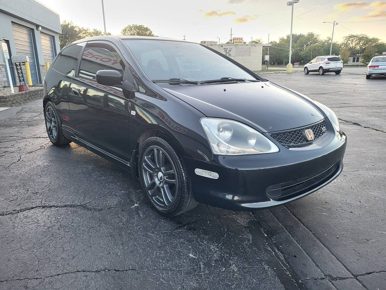 2004 Honda Civic for sale at COLLEGE MOTORS LLC in South Bend, IN