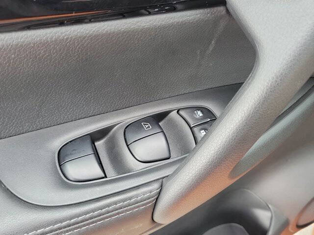 2022 Nissan Rogue Sport SL