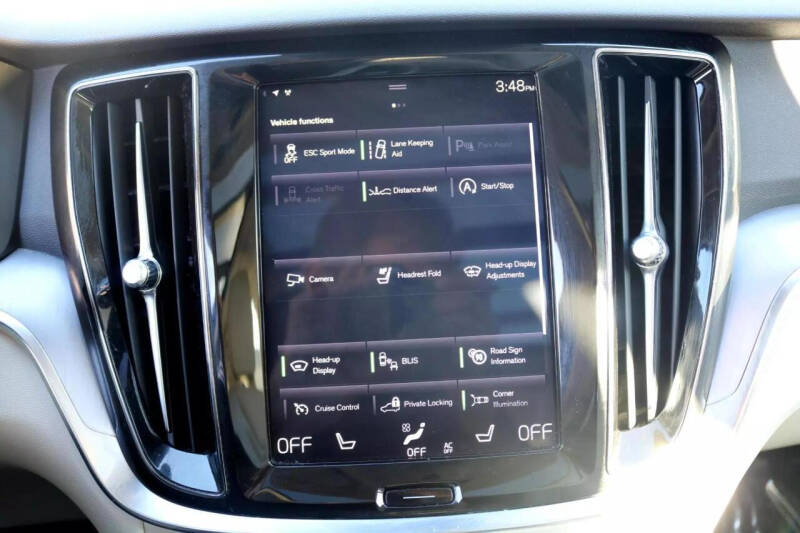 2020 Volvo V60 T5 Momentum