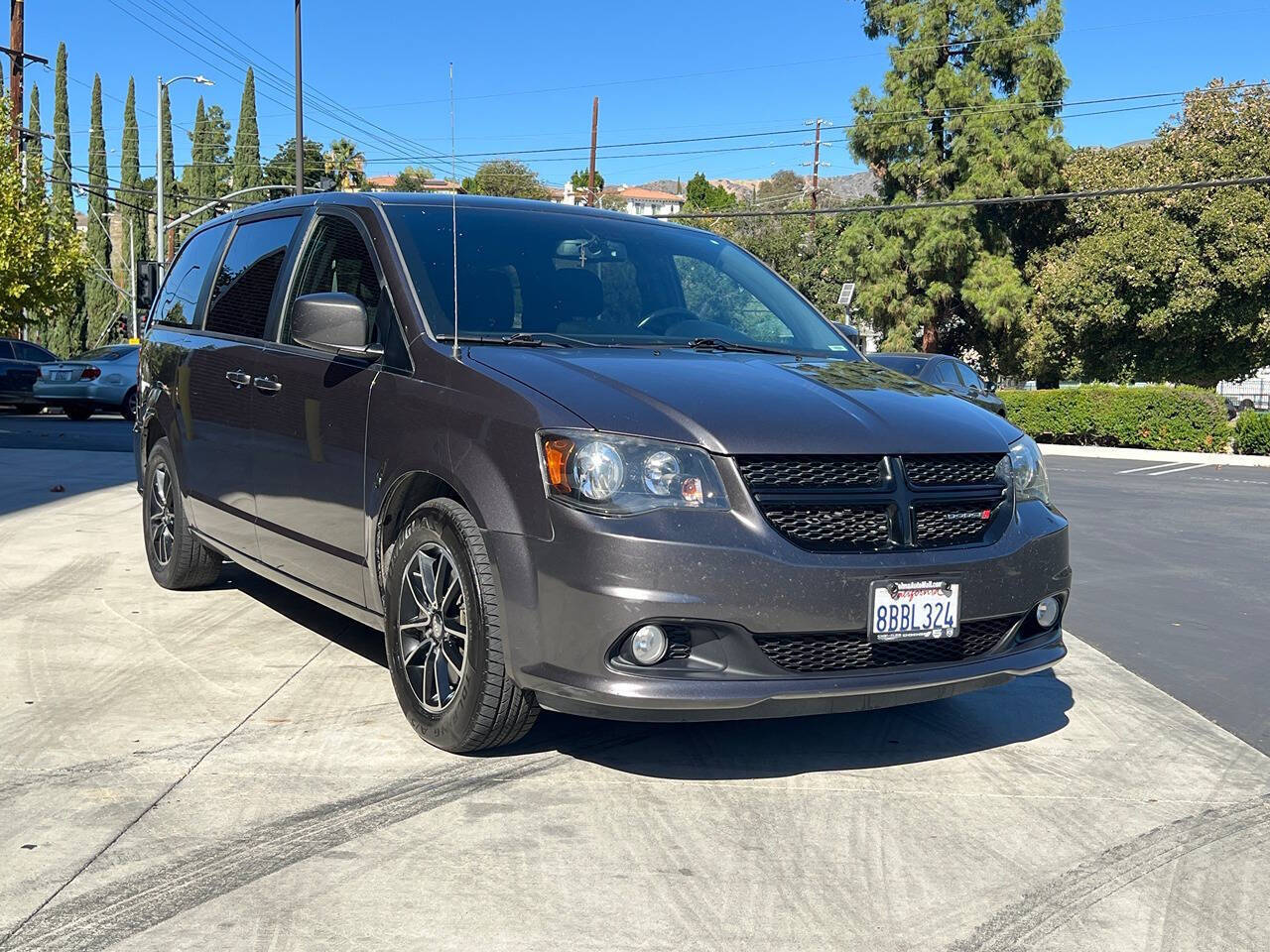 Gray 2018 Dodge Grand Caravan SE Plus SE Plus 4dr Mini-Van 1