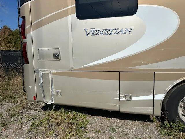 2016 Freightliner XCR Chassis