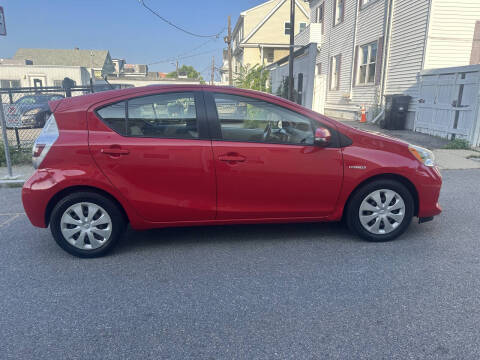 2014 Toyota Prius c Two