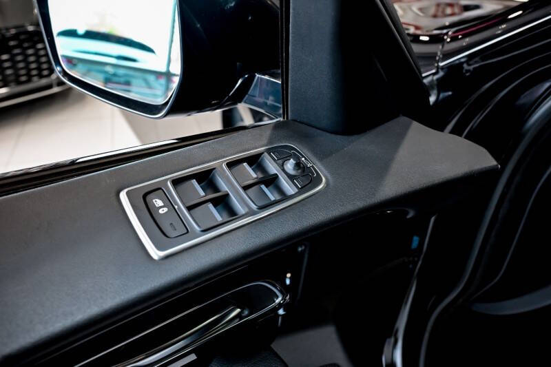 2019 Jaguar F-PACE 25t R-Sport