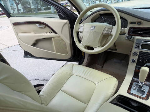 2008 Volvo V70 3.2