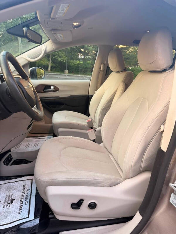 2017 Chrysler Pacifica Touring