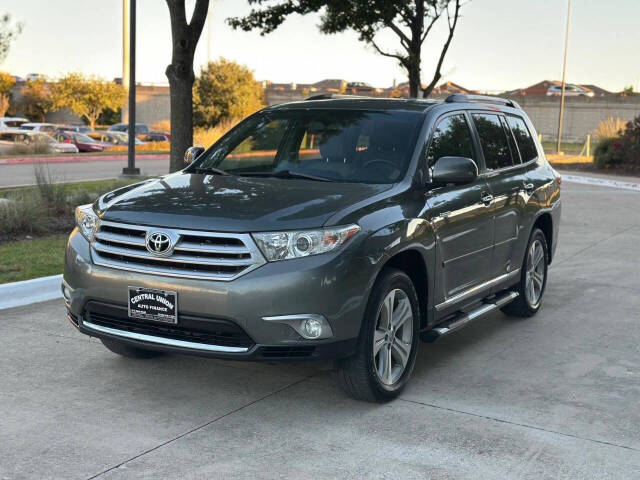 2012 Toyota Highlander for sale at Central Union Auto Finance LLC in Austin, TX