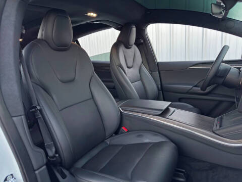 2023 Tesla Model X Standard Range