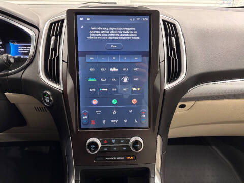 2021 Ford Edge Titanium