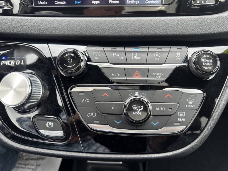 2020 Chrysler Pacifica Launch Edition
