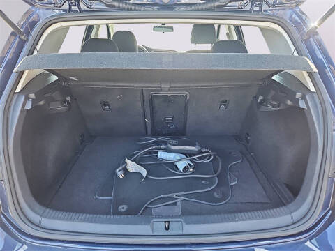 2016 Volkswagen e-Golf SE