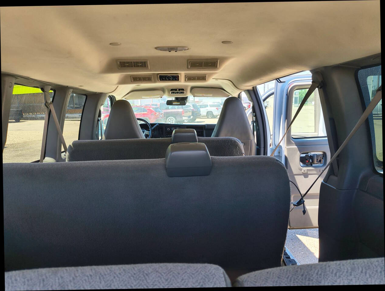 White 2019 Chevrolet Express LT 2500 LT 2500 3dr Passenger Van 45